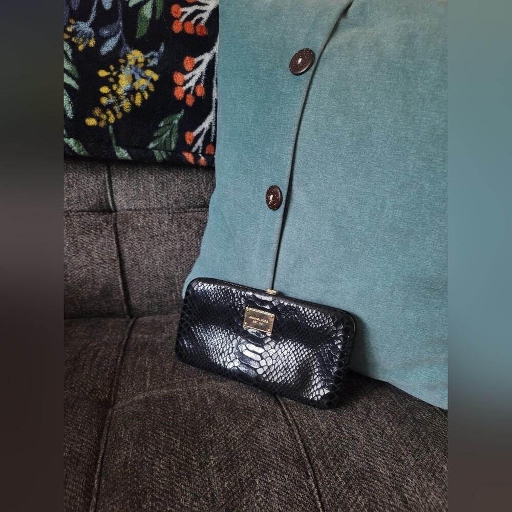 **EUC** Michael Kors black snakeskin embossed wallet